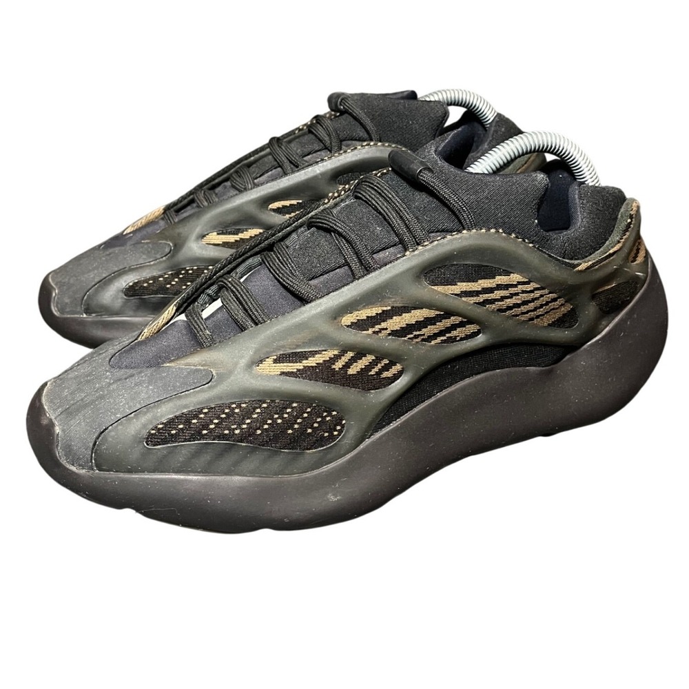 Adidas Yeezy Boost 700 V3 Clay Brown 2020 (GY0189) Men's Size 9 Sneakers Shoes